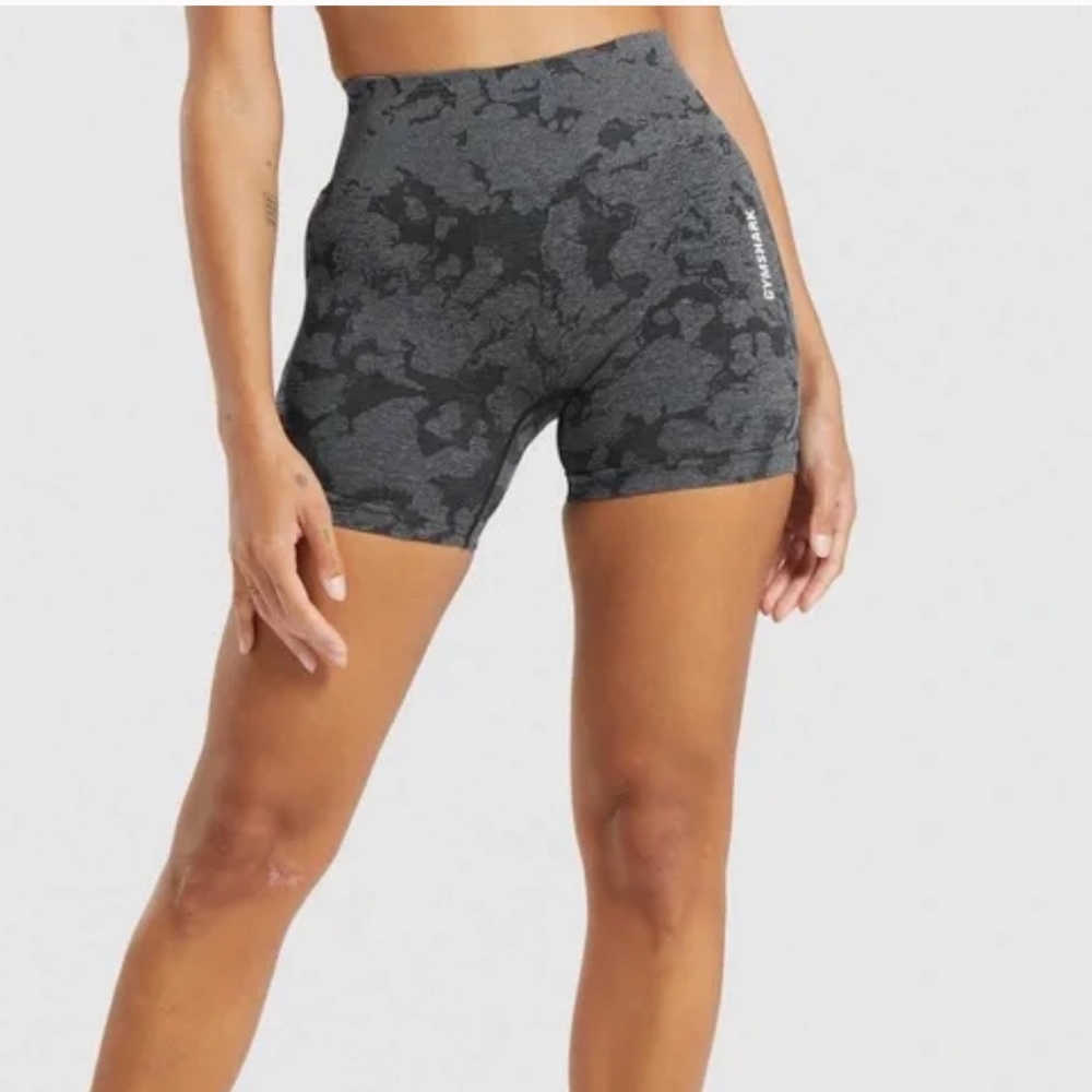 Gymshark Adapt Camo seamless shorts - runched sides